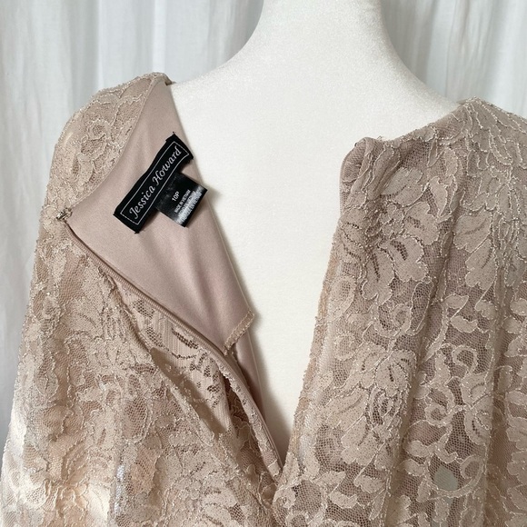 Jessica Howard Scalloped Shimmer Stretch Lace Capelet Dress Champagne 10P - Picture 9 of 9